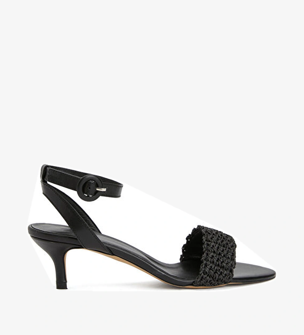 Beymen Club Siyah Hasır Topuklu Sandalet model görseli