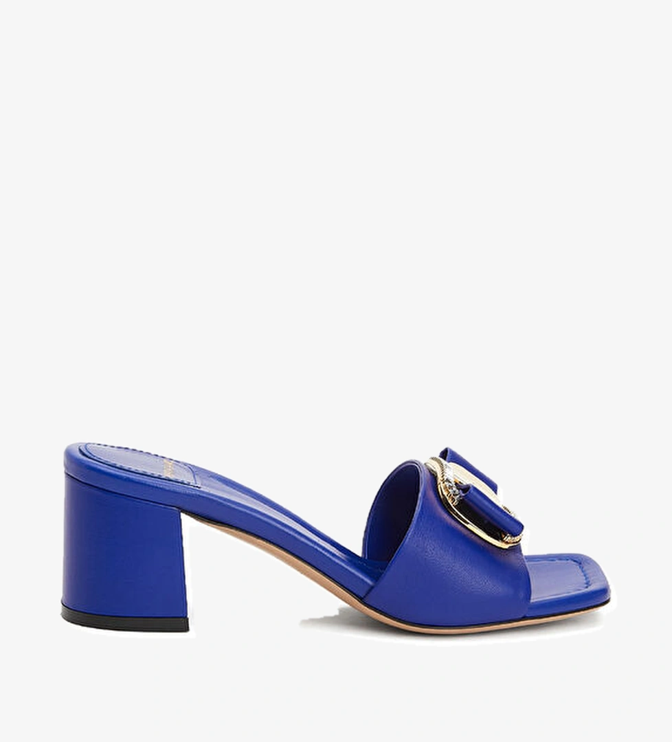 Ferragamo Mavi Kadın Deri Terlik model görseli
