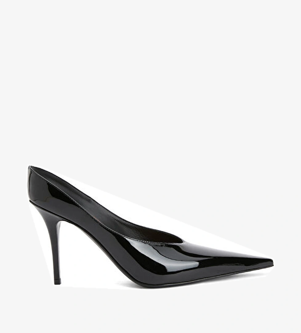 Amina Muaddi Anok Siyah Kadın Deri Terlik model görseli