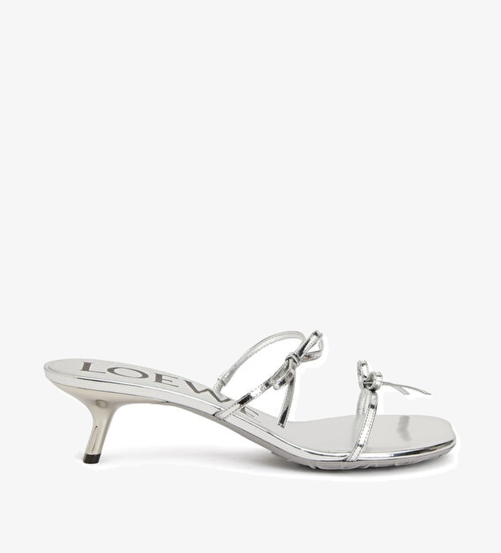 Petal Silver Fiyonk Detaylı Kadın Deri Sandalet - Görsel 1