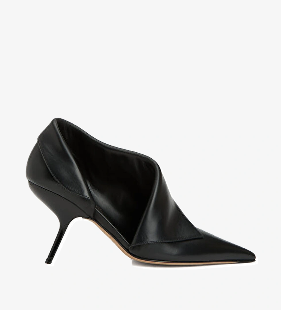 Ferragamo Siyah Deri Topuklu Ayakkabı model görseli