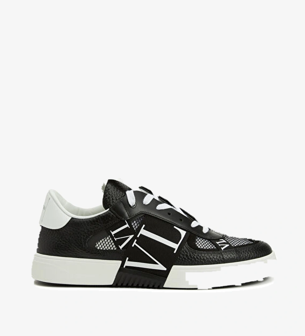 Valentino Garavani VL7N Siyah Beyaz Erkek Deri Sneaker model görseli