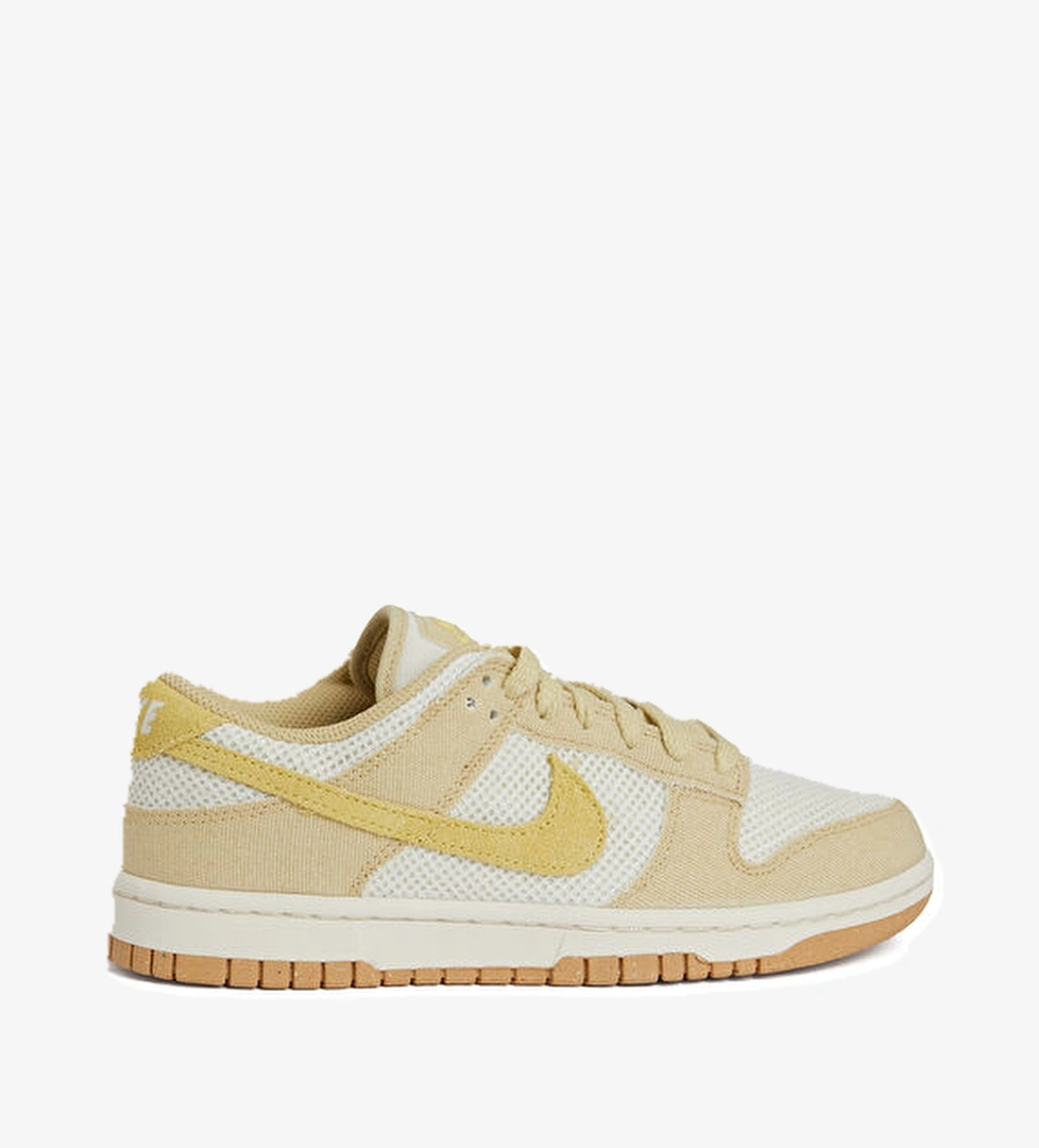 Nike Dunk Low Gold Kadın Sneaker model görseli
