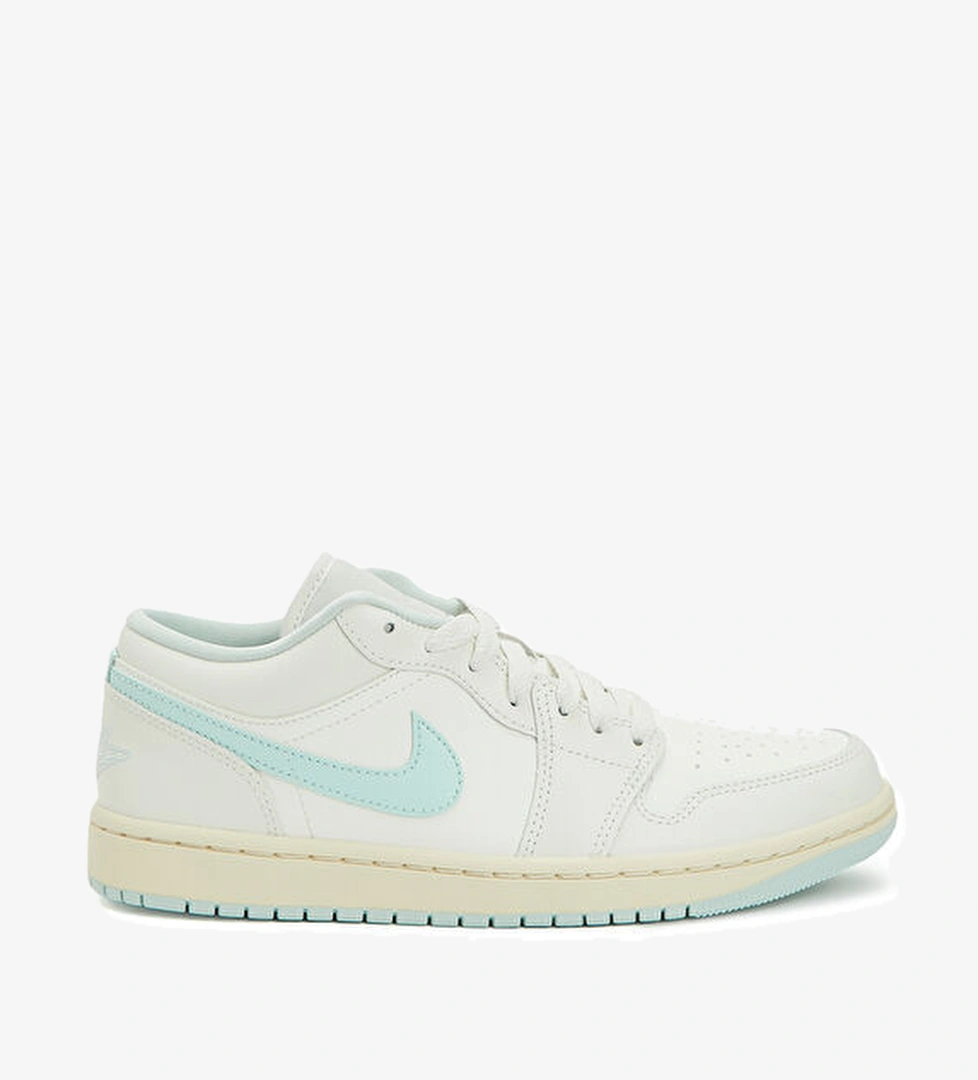 Nike WMNS Air Jordan 1 Low Kadın Deri Sneaker model görseli