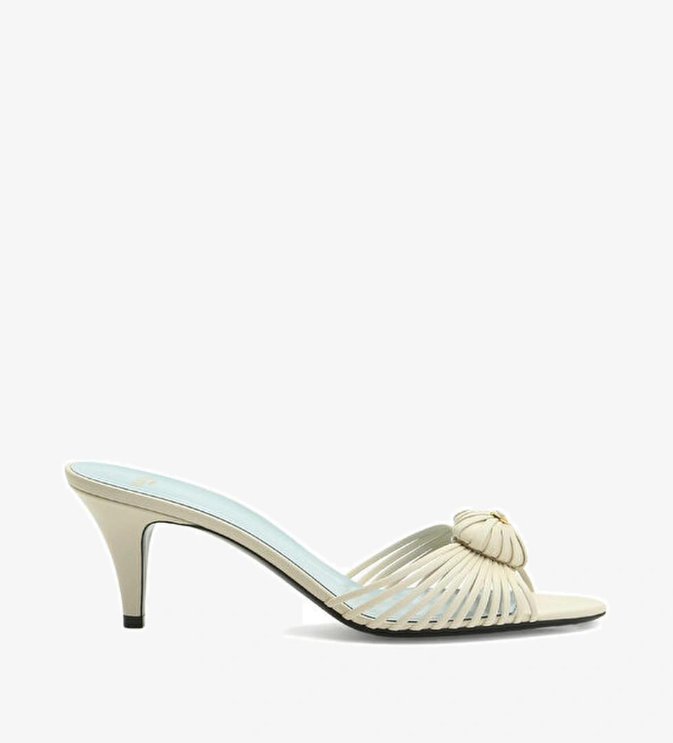 Valentino Garavani Royal Ekru Kadın Deri Terlik model görseli