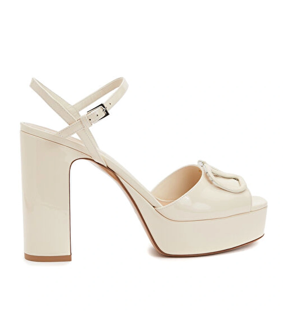 Valentino Garavani Ekru Kadın Deri Sandalet model görseli