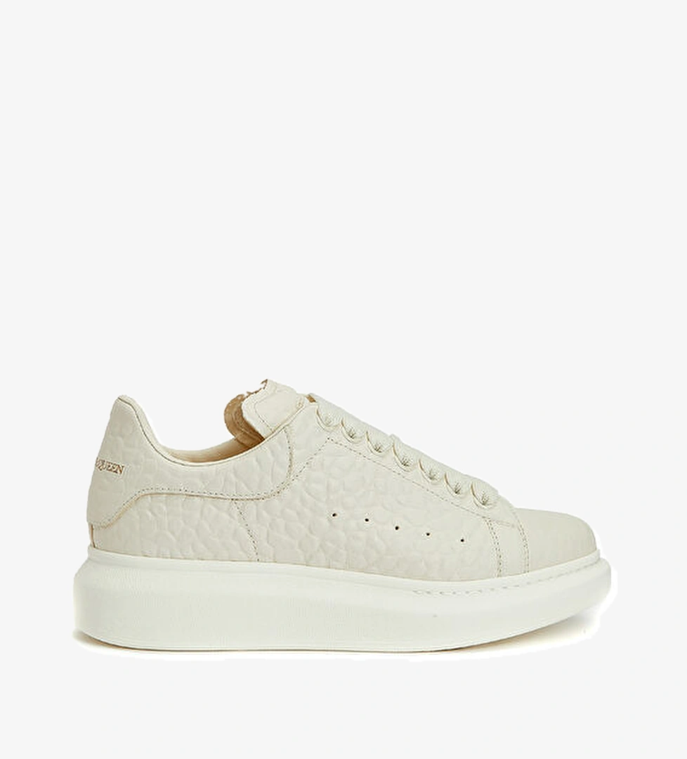 Mcqueen Oversized Krem Kadın Deri Sneaker model görseli