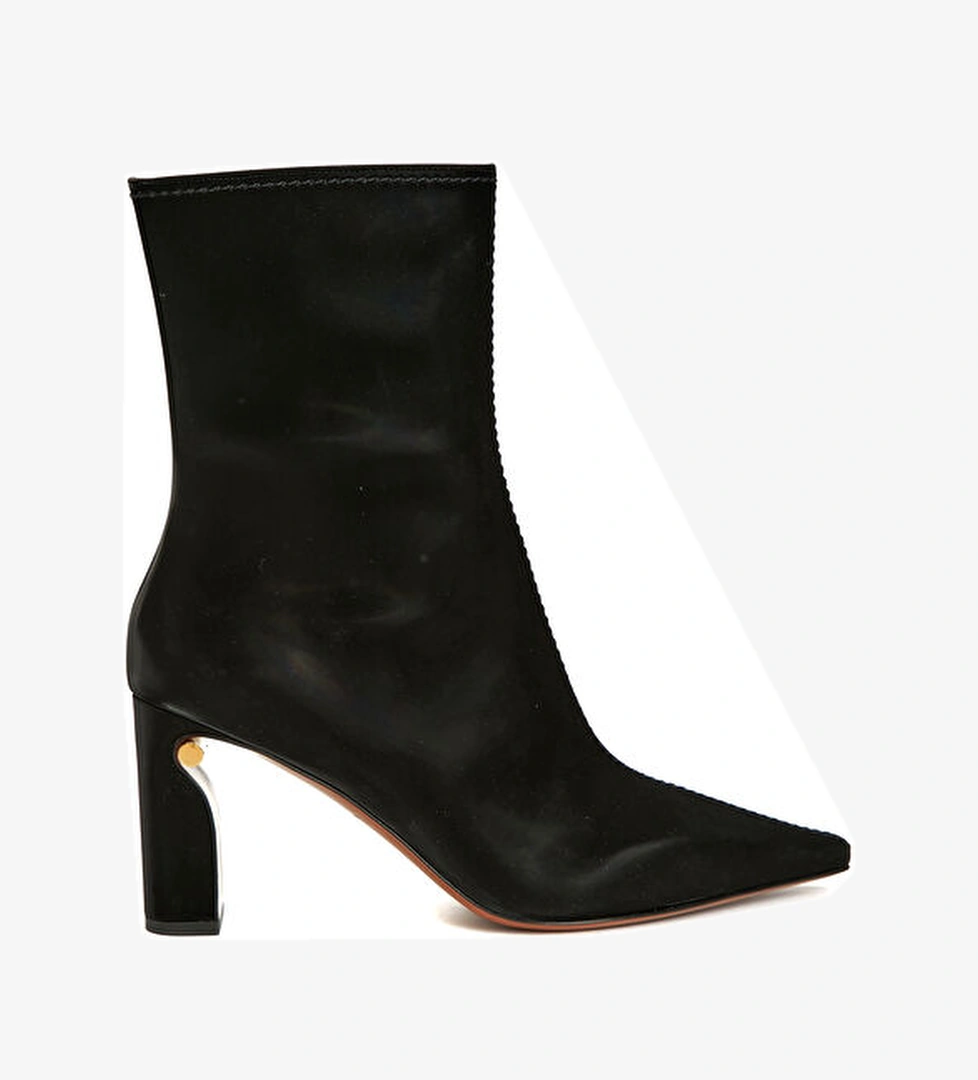 Mcqueen Siyah Kadın Bot model görseli