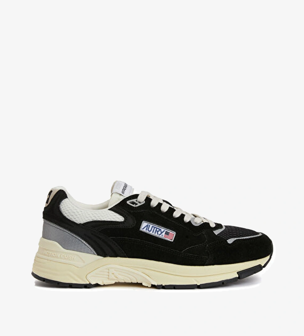 Autry Hyperway Siyah Erkek Deri Sneaker model görseli