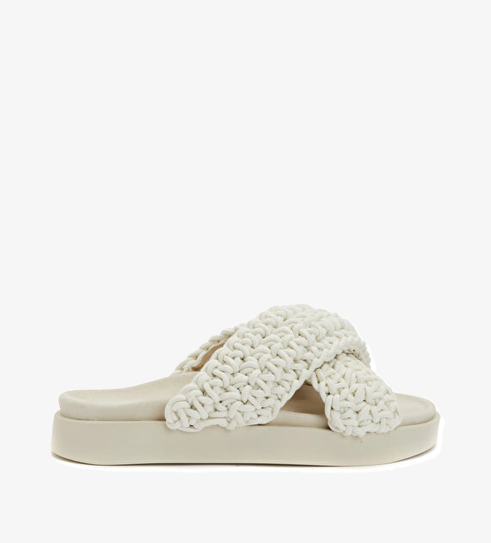 Beyaz Kadın Terlik - Görsel 1