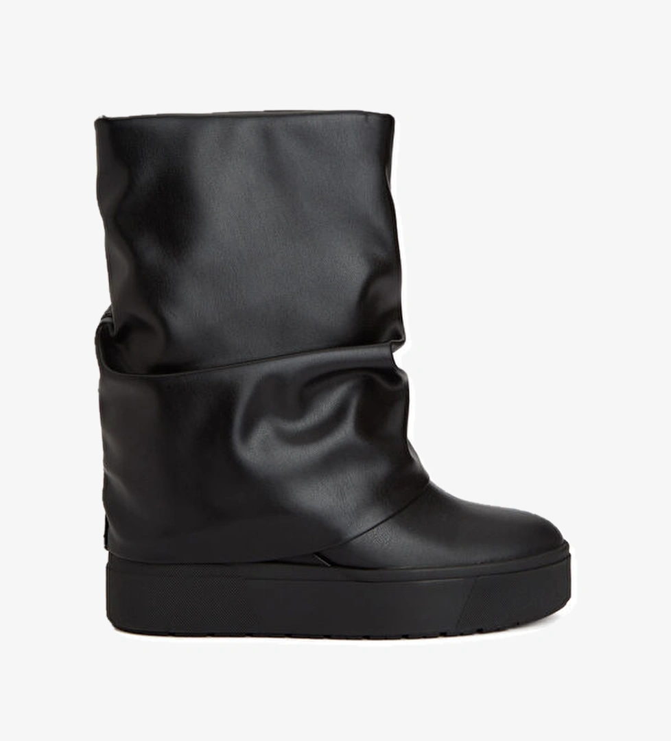 Guess Siyah Kadın Bot model görseli