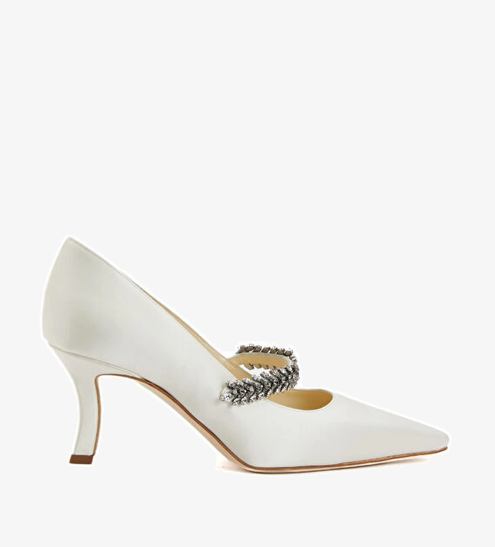 Manolo Blahnik Majika Kırık Beyaz Topuklu Ayakkabı model görseli