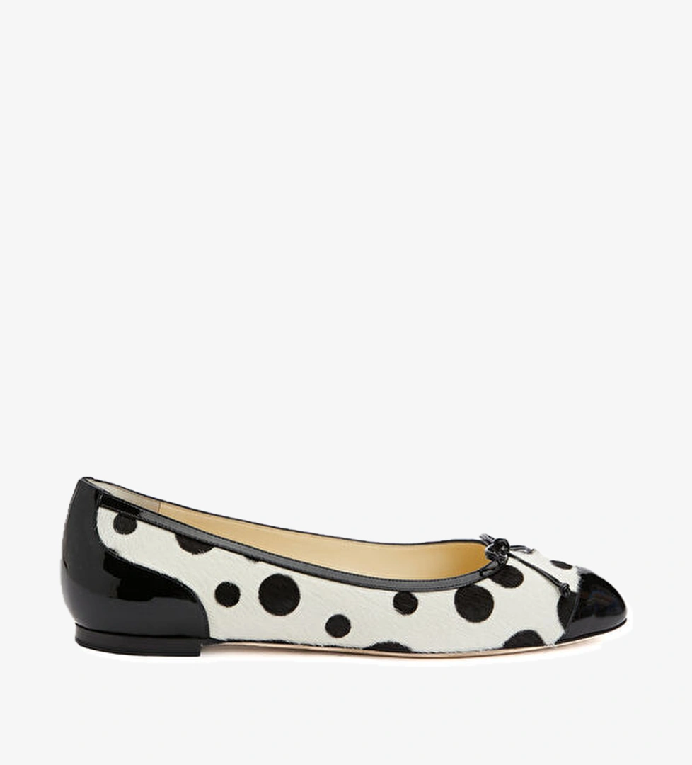 Manolo Blahnik Capbal Siyah Beyaz Puantiye Desenli Deri Babet model görseli