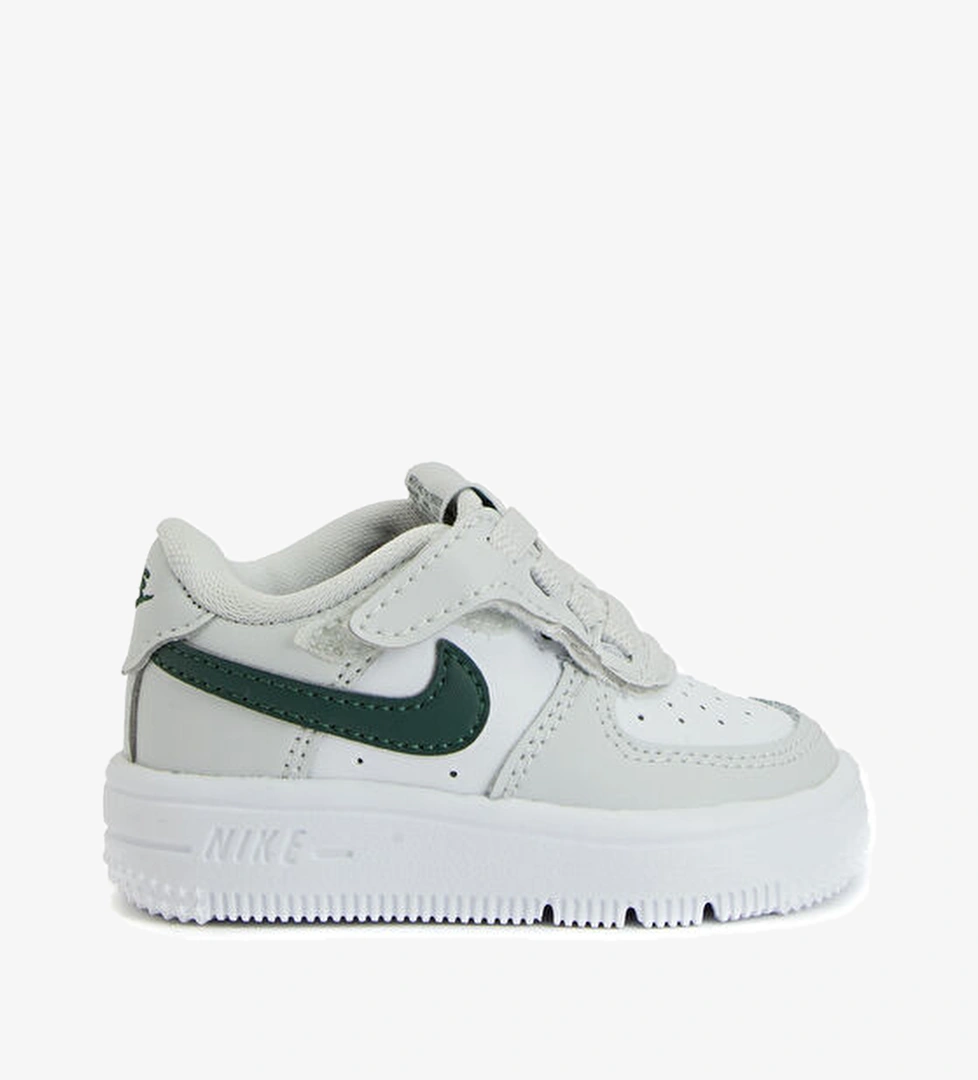 Nike Force 1 Low Easyon Siyah Gri Çocuk Deri Sneaker model görseli