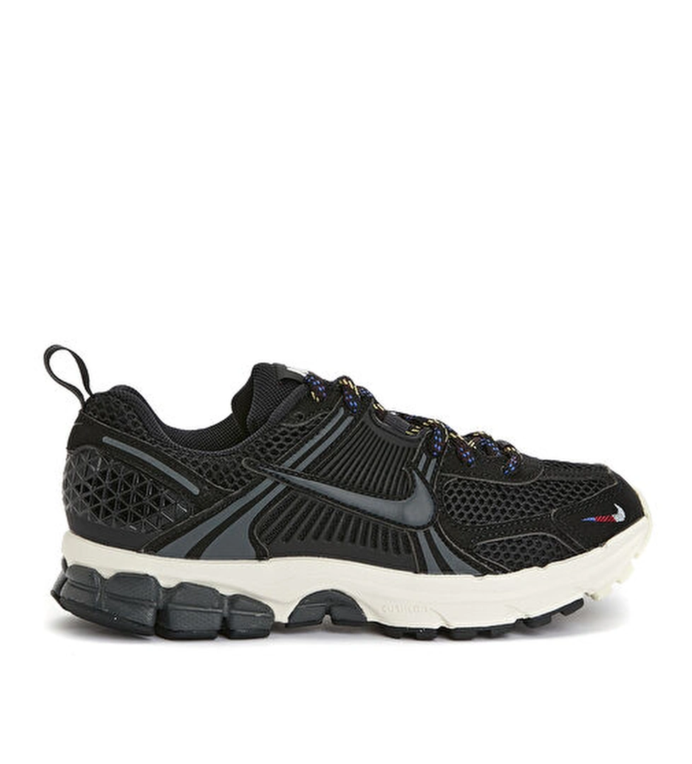 Nike Vomero 5 Siyah Gri Unisex Çocuk Sneaker model görseli