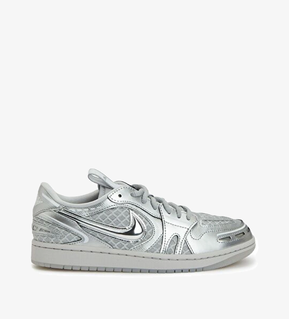 Nike Air Jordan 1 MM Low Siyah Gri Kadın Sneaker model görseli