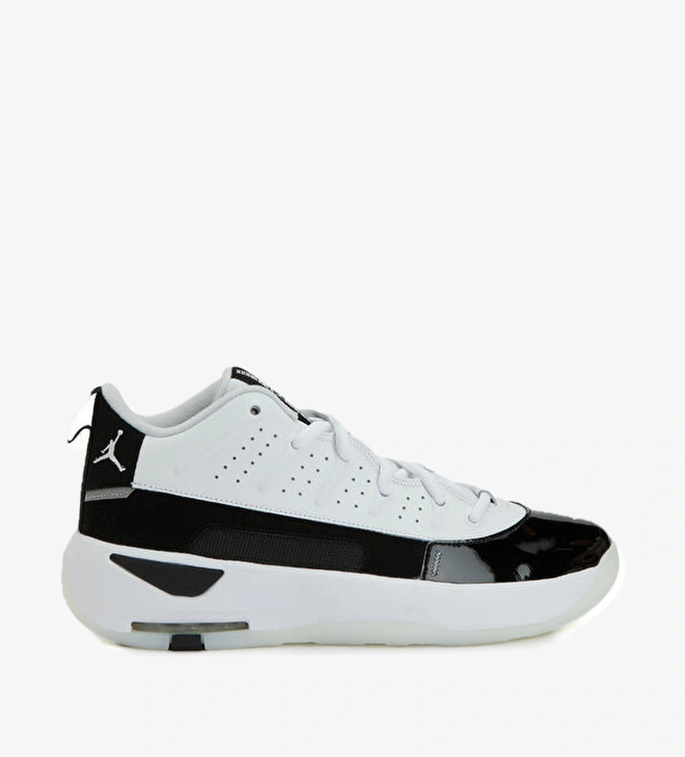 Nike Jordan Mac Aura 7 Beyaz Siyah Erkek Deri Sneaker model görseli