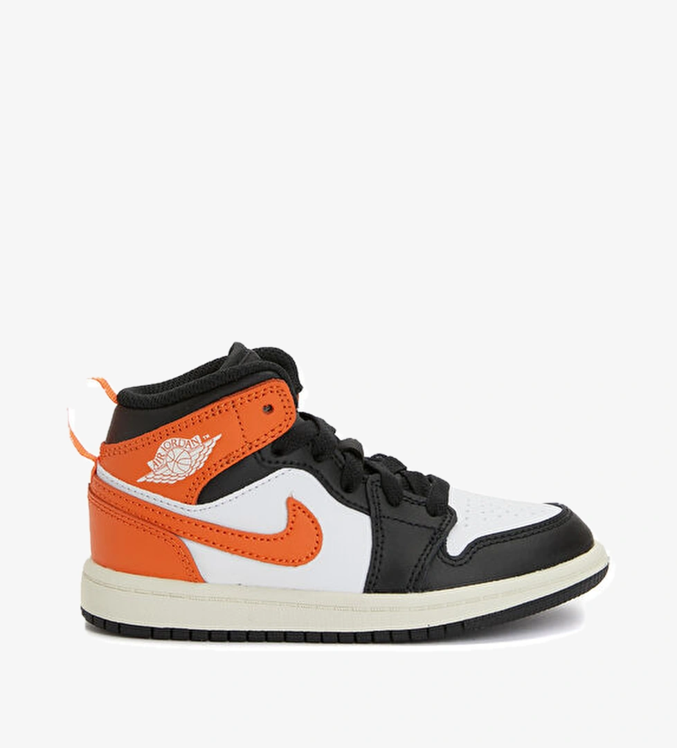 Nike Jordan 1 Turuncu Unisex Çocuk Deri Sneaker model görseli