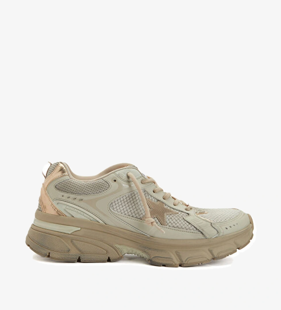 Golden Goose Açık Bej Erkek Sneaker model görseli
