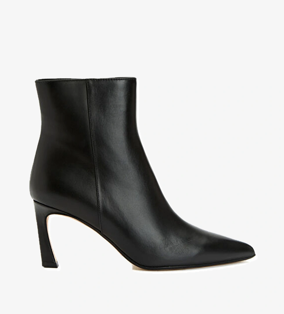 Network Siyah Aksesuar Detaylı Kadın Deri Bot model görseli