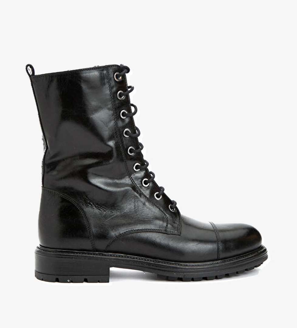 Network Siyah Kadın Deri Bot model görseli