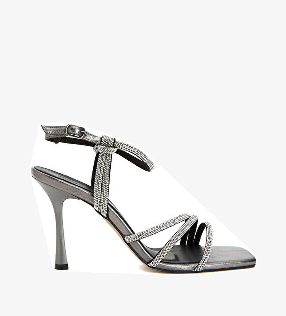 Network Platin Taşlı Kadın Suni Deri Sandalet model görseli