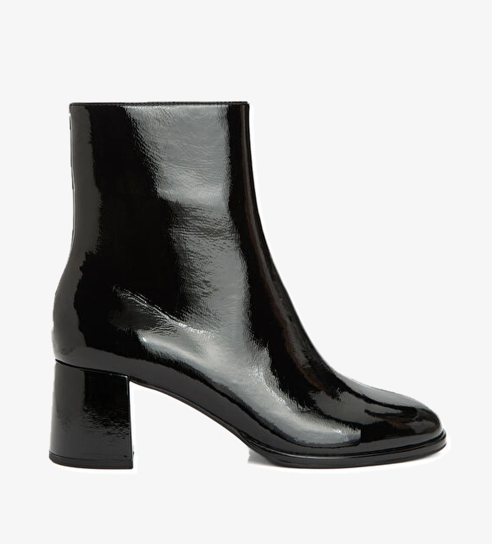 Divarese Siyah Parlak Kadın Bot model görseli