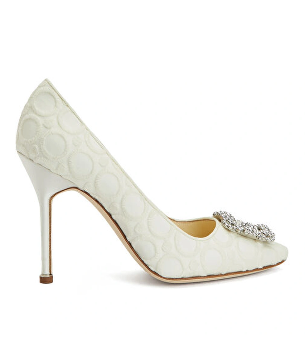Manolo Blahnik Ekru İpek Topuklu Ayakkabı model görseli