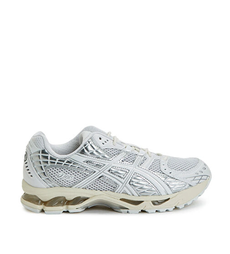 Asics Gel-Nimbus Beyaz Kadın Sneaker model görseli