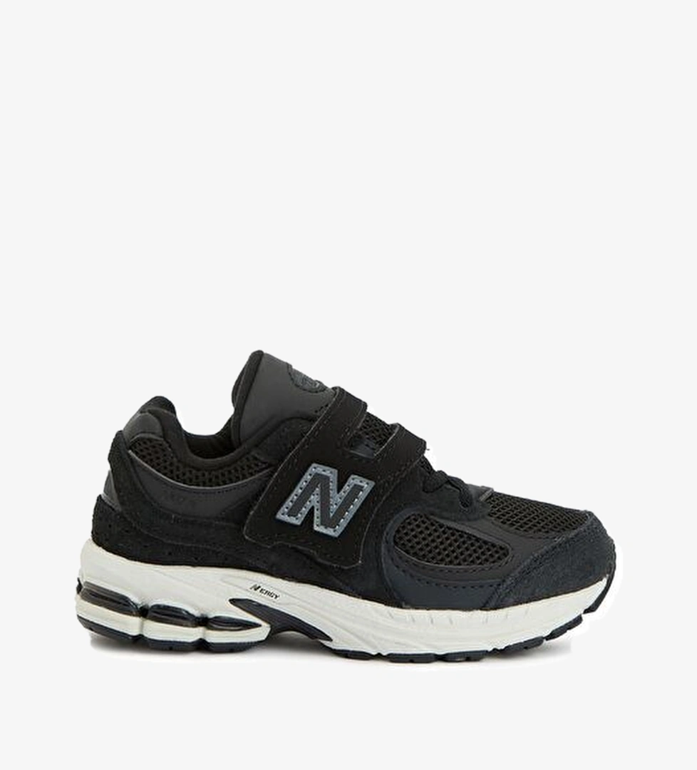 New Balance 2002 Siyah Çocuk Deri Sneaker model görseli