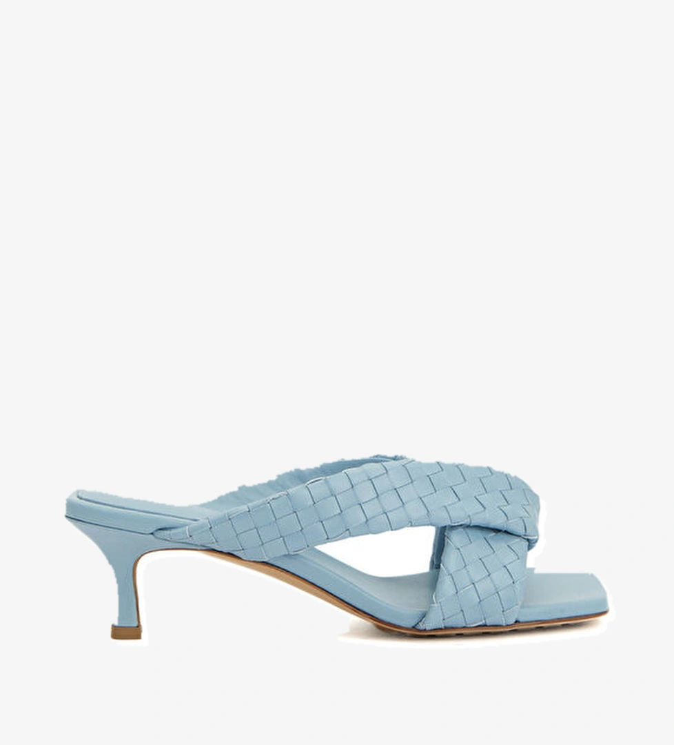 Bottega Veneta Riva Açık Mavi Kadın Deri Terlik model görseli