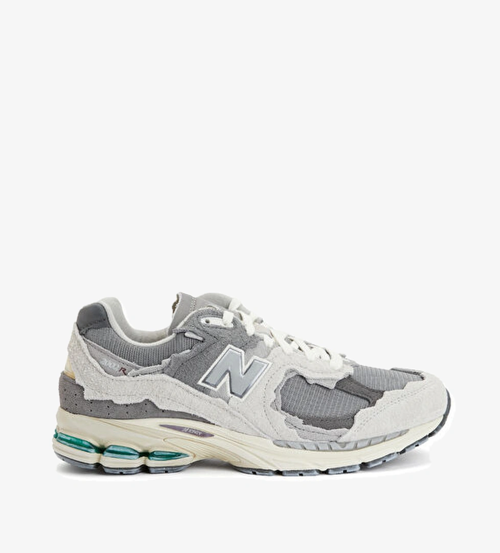 New Balance 2002R Protection Pack Erkek Süet Sneaker model görseli