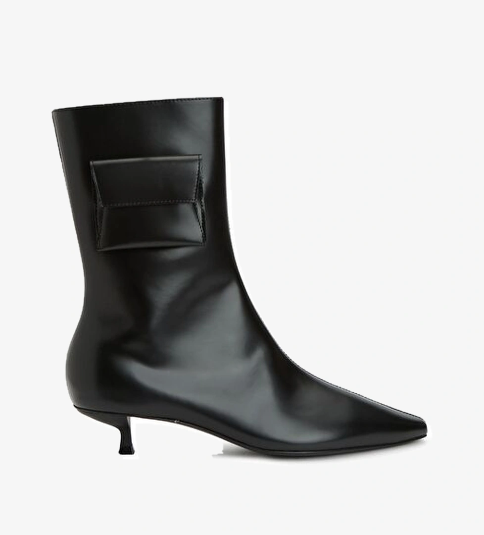 St. Agni Siyah Kadın Deri Bot model görseli