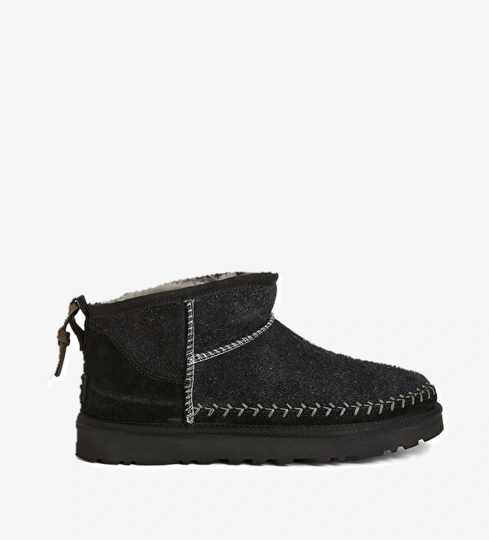 Ugg Classic Ultra Mini Biarritz Siyah Çocuk Deri Bot model görseli