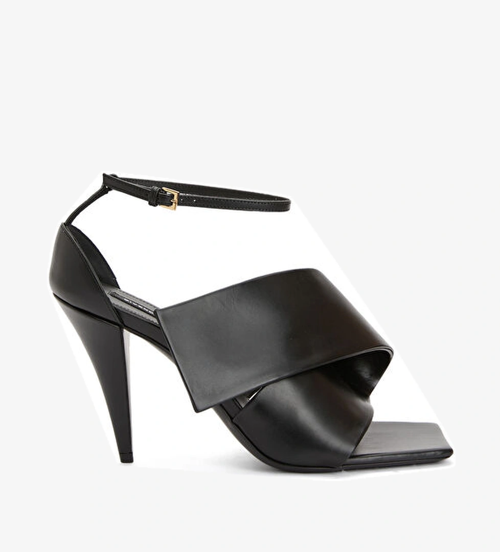 Givenchy Siyah Kadın Deri Sandalet model görseli
