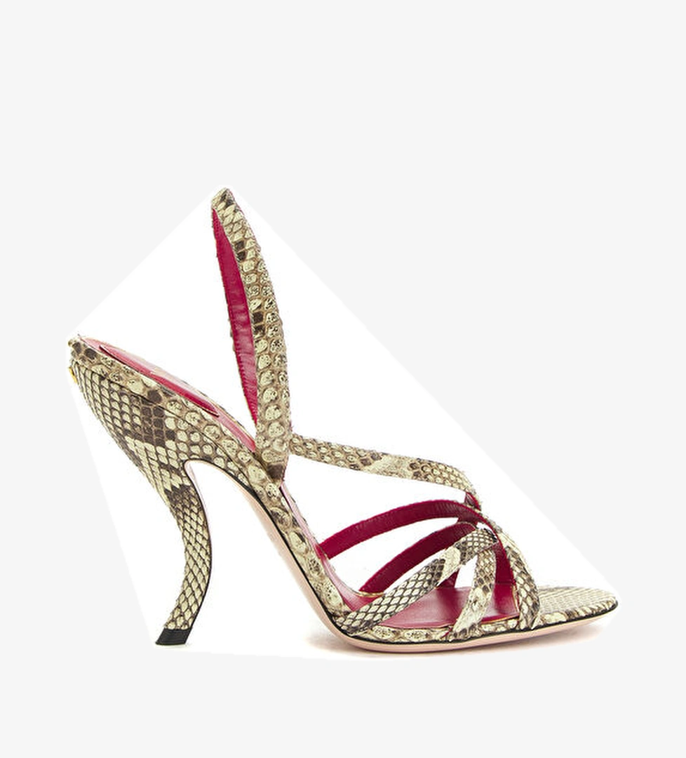 Valentino Garavani SANDALET model görseli