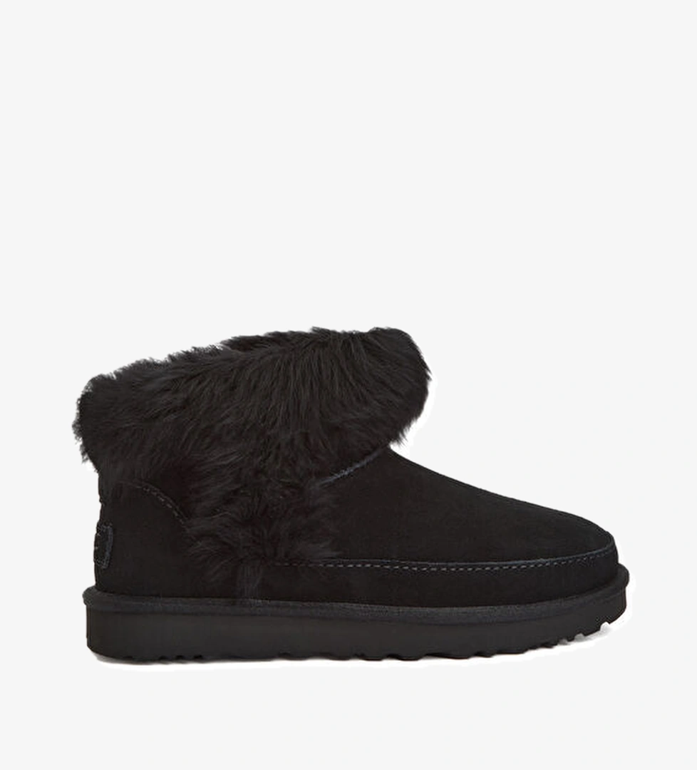 Ugg Classic Ultra Mini Chalet Siyah Kadın Süet Bot model görseli