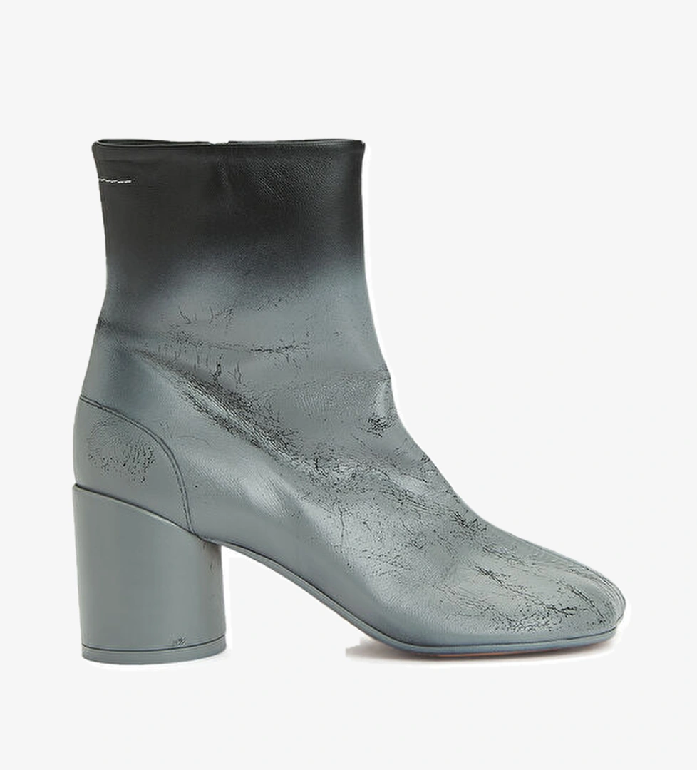 Mm6 Maison Margiela Tabi Siyah Gri Kadın Deri Bot model görseli