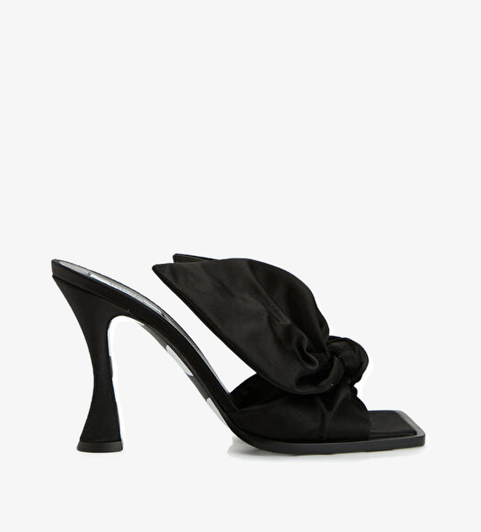 Siyah Kadın Terlik - Görsel 1