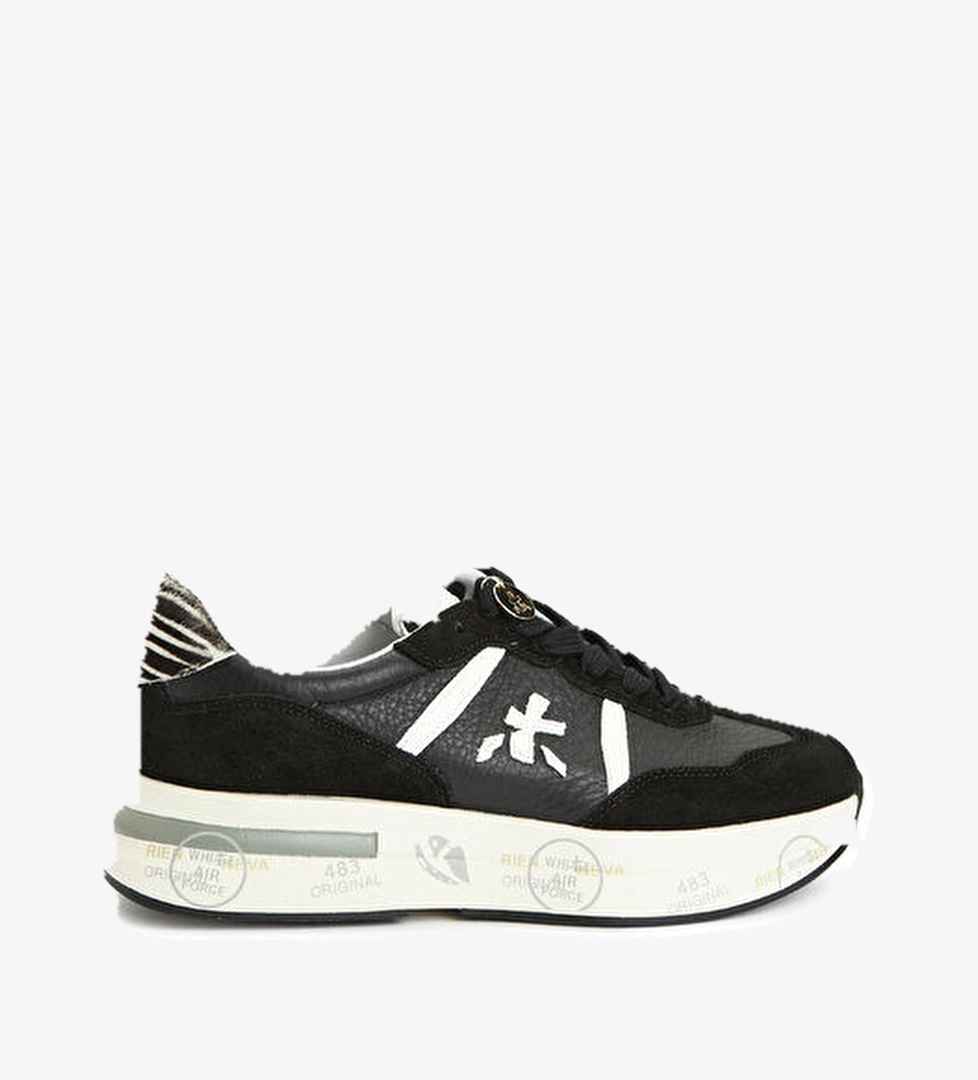 Premiata Cassie Siyah Beyaz Kadın Deri Sneaker model görseli