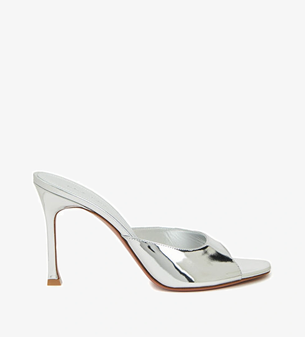 Amina Muaddi Alexa Silver Kadın Deri Terlik model görseli