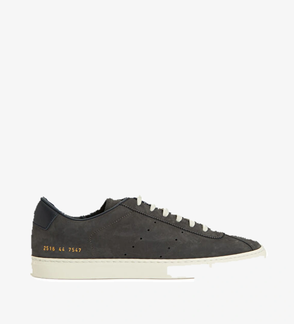Common Projects Siyah Erkek Deri Sneaker model görseli