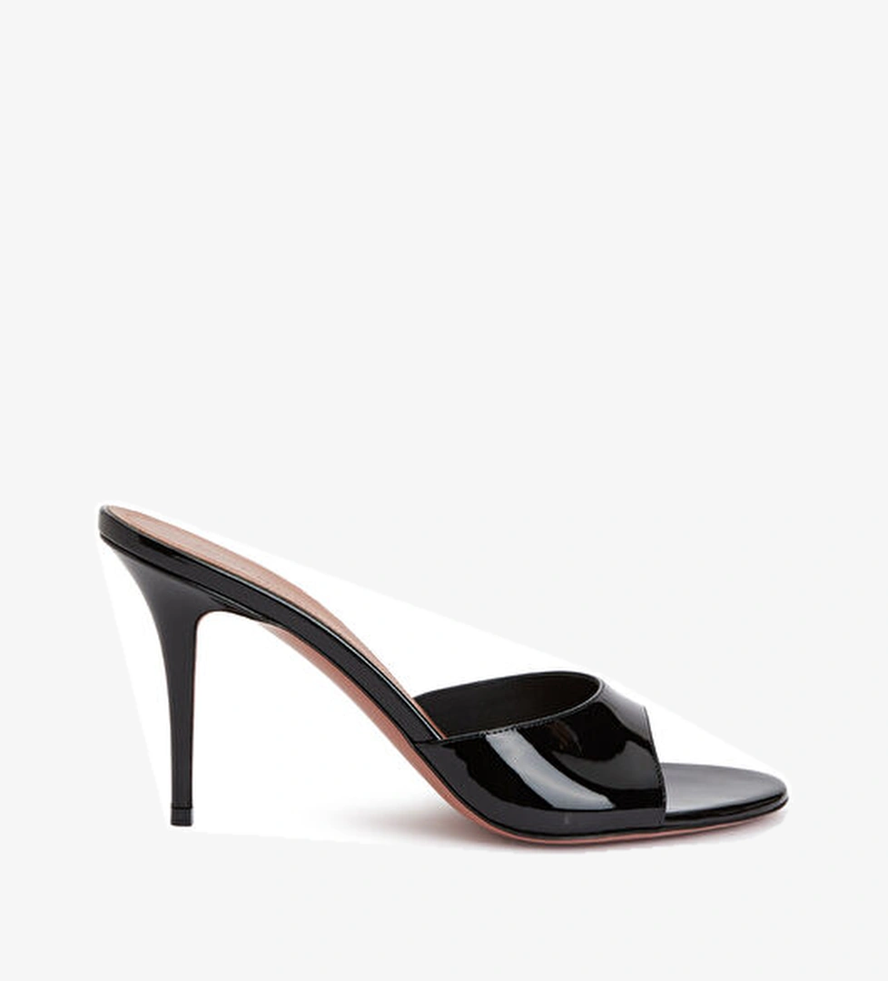 Amina Muaddi Elodie Siyah Kadın Rugan Deri Terlik model görseli