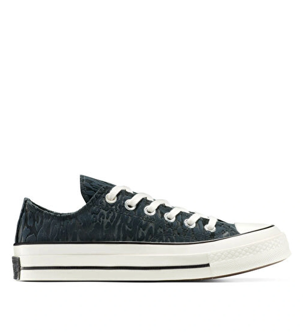 Converse Chuck 70 Siyah Kadın Sneaker model görseli