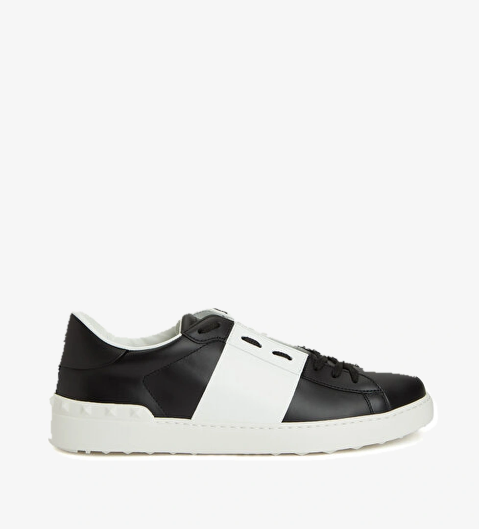 Valentino Garavani Open Siyah Beyaz Erkek Deri Sneaker model görseli