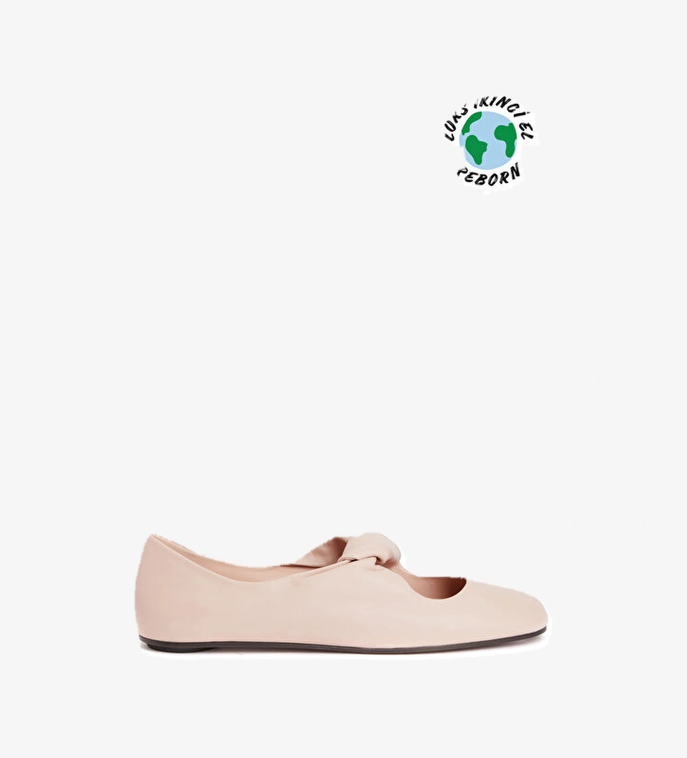 Beymen Reborn Alexander McQueen Kadın Babet model görseli