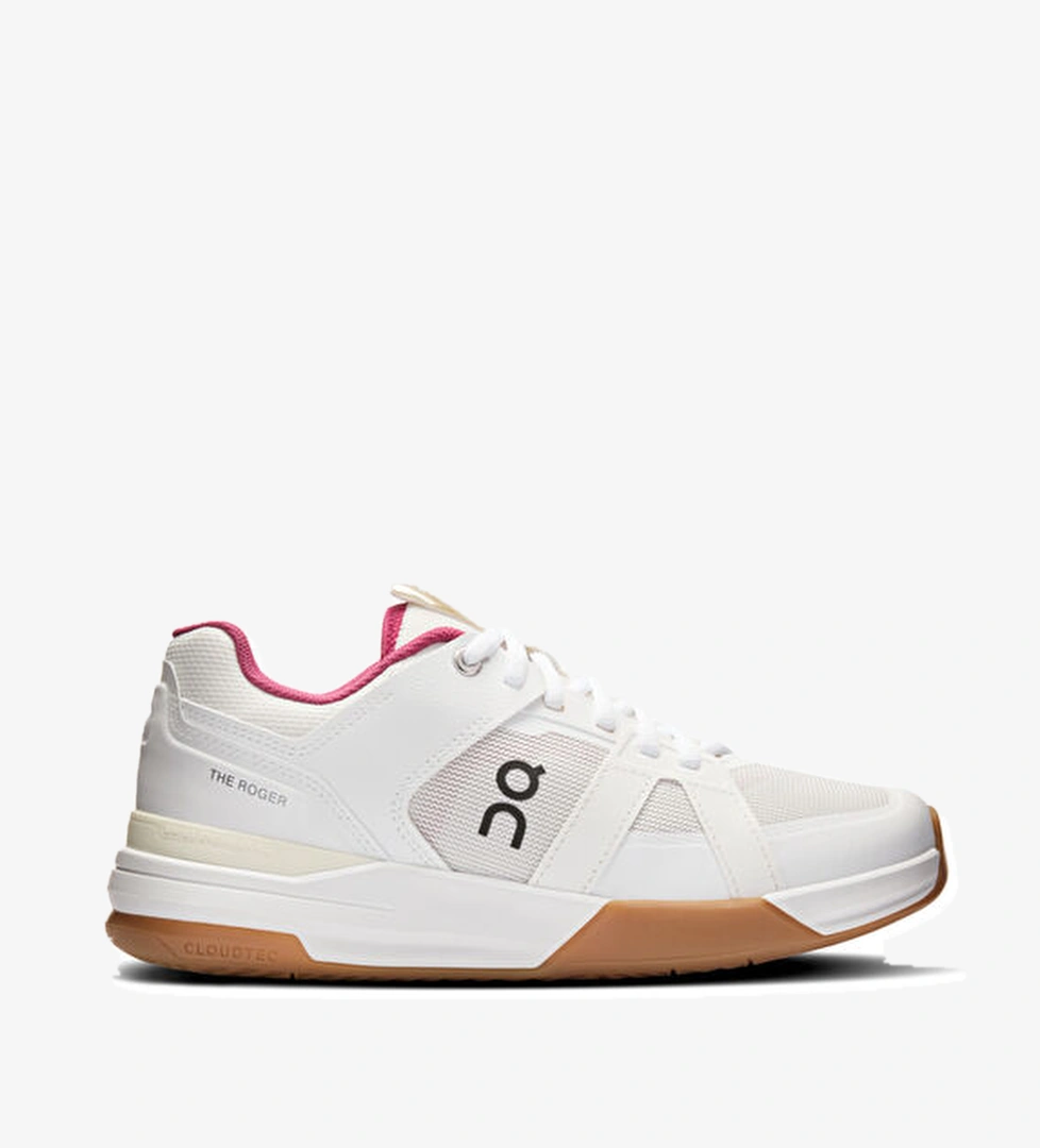 On Roger Clubhouse Pro Fildişi Kadın Sneaker model görseli