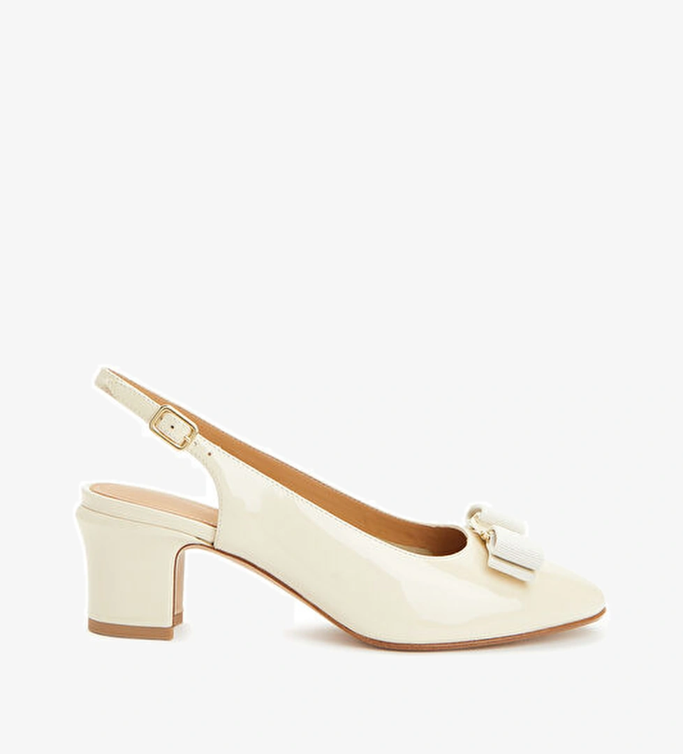 Ferragamo Ekru Deri Topuklu Ayakkabı model görseli