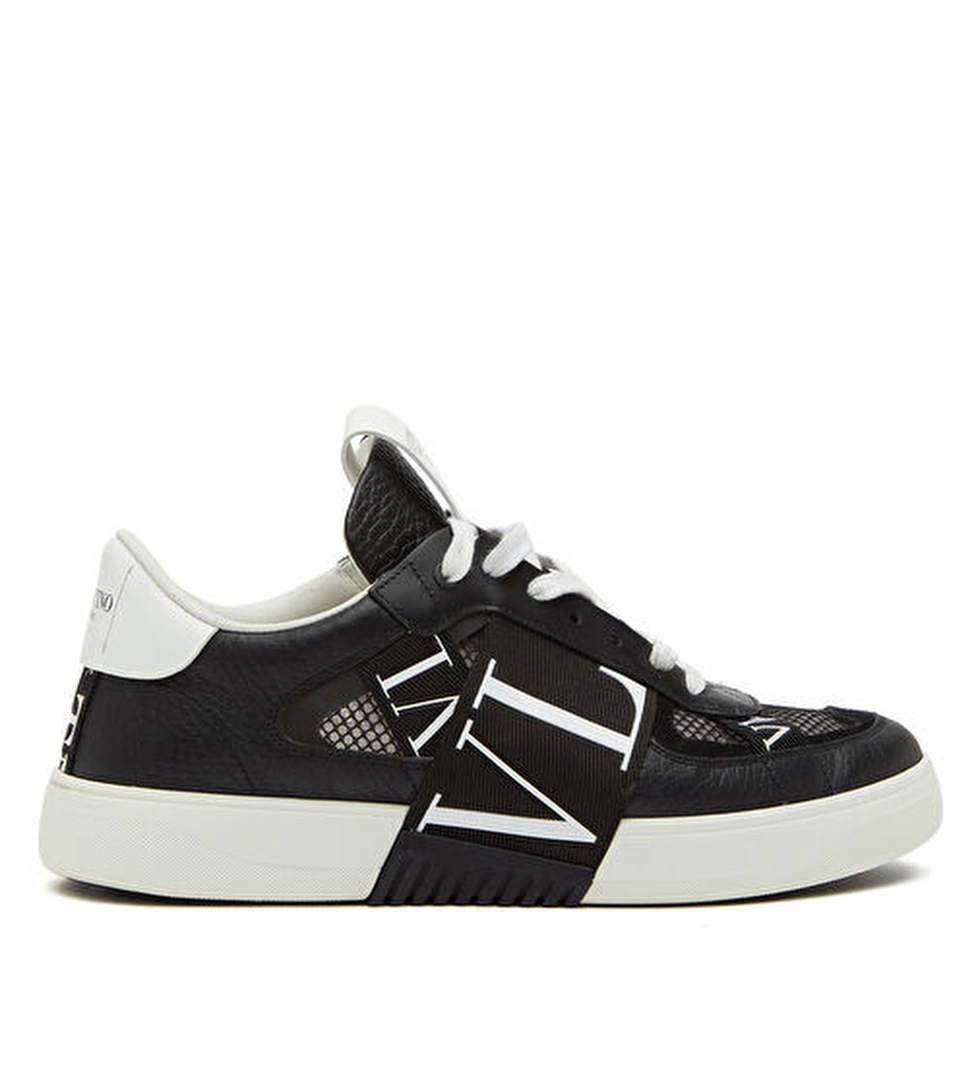 Beymen Reborn Valentino Garavani Erkek Sneakers model görseli