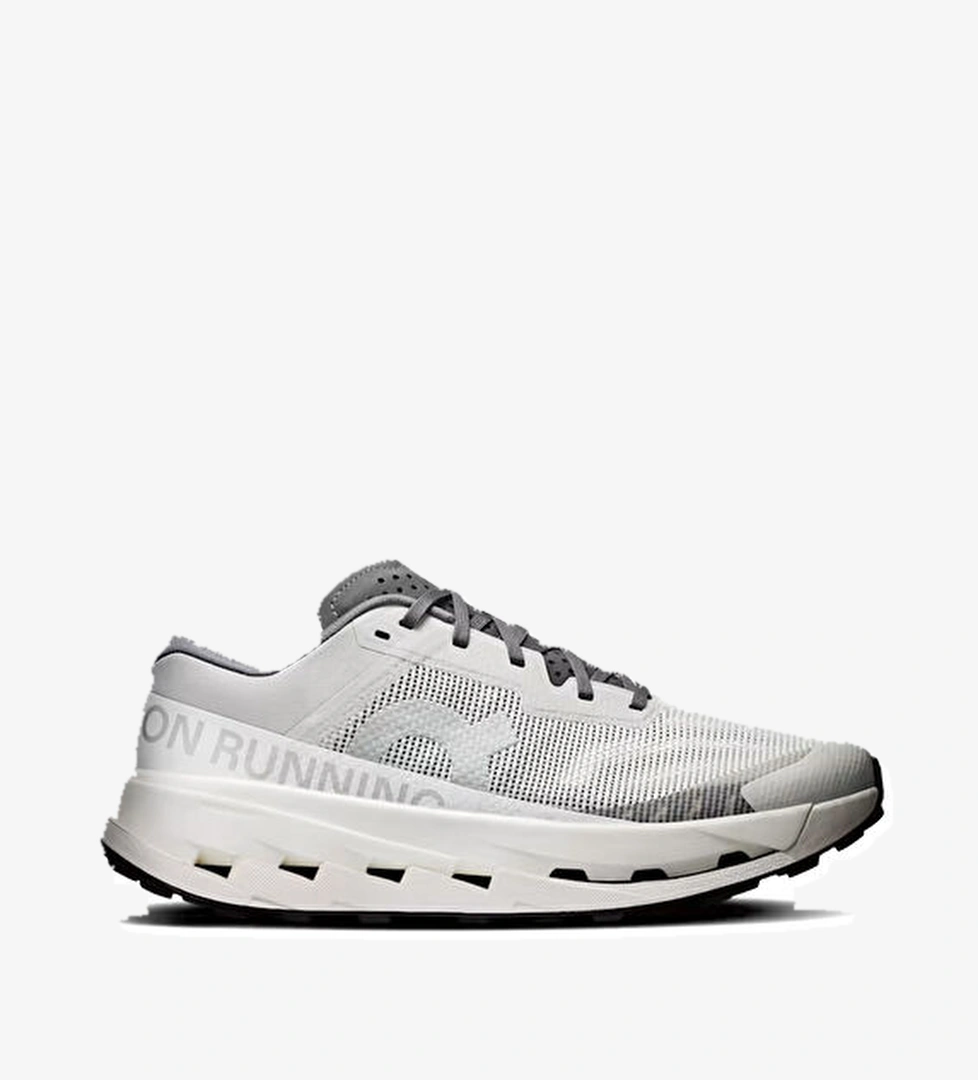 On Cloudultra 3 Beyaz Erkek Sneaker model görseli